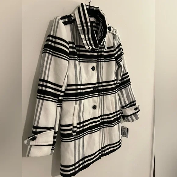 iZ Byer - Plaid Peacoat - Size Small - Picture 2 of 10